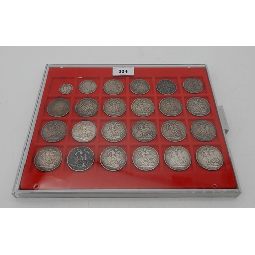 304 - Victoria (1837-1901) a lot comprising seventeen Victoria crown coins various dates from 1887 to... 