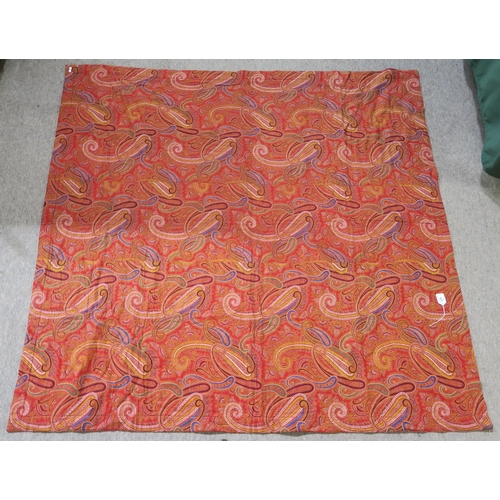 375 - A contemporary printed Paisley pattern quilted throw, measuring approx. 165cm x 159cm