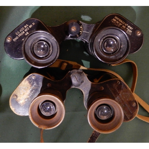 417 - A lot comprising various military binoculars to include Digee Dienstglas 6 x 30 with eagle mark M, R... 