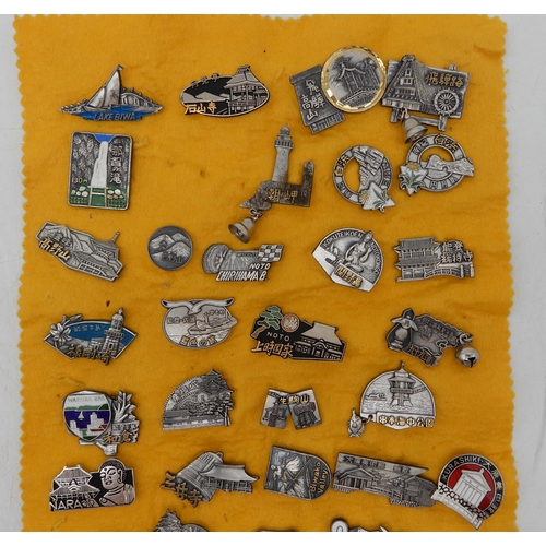 418 - A lot of Japanese tourist souvenir badges  