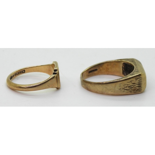 715 - Two 9ct gold signet rings, a retro example with prominent hallmarks to the front, size T1/2, togethe... 