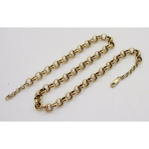 750 - A yellow metal large belcher chain, each link approx 7.6mm, overall length 43cm, clasp stamped 750, ... 