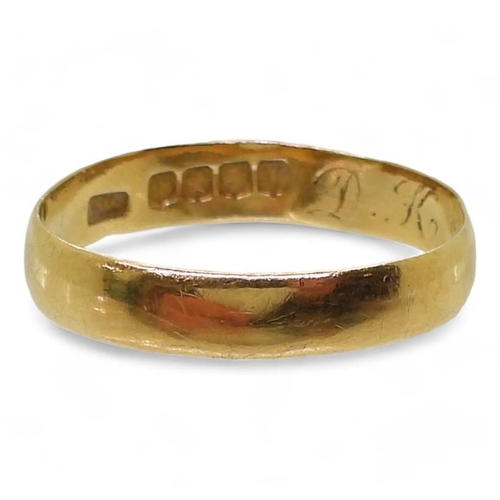 757 - An 18ct gold Glasgow 1890 hallmarked wedding ring, size N1/2, weight 1.7gms