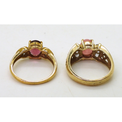 769 - A 9ct gold rose quartz and mauve colour gem stone ring, size N1/2, and a 9ct diamond and purple gem ... 