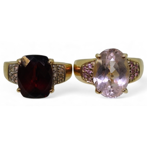 792 - A 9ct gold checkerboard cut garnet ring, size N1/2, together with a 9ct gold kunzite ring, size N1/2... 