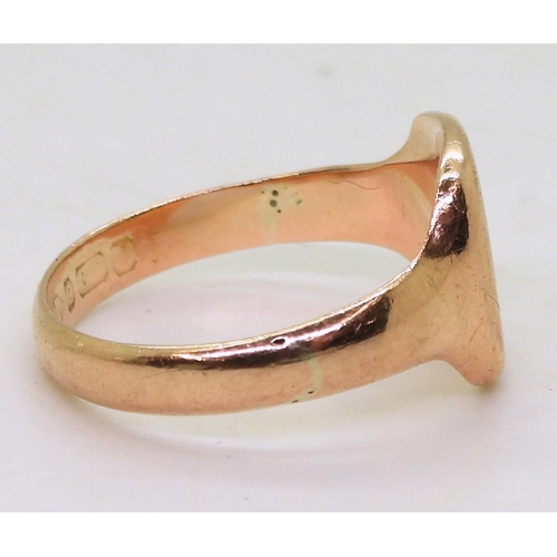 818 - A 9ct rose gold signet ring, size P1/2, weight 3.5gms