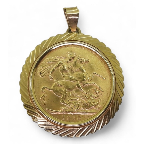 835 - A 1913 full gold sovereign in a 9ct gold pendant mount, weight 10.3gms