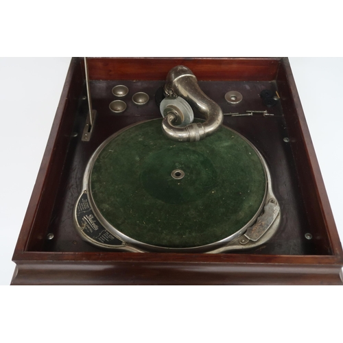 115 - A 20th century mahogany Dulcetto wind up gramophone, 108cm high x 52cm wide x 56cm deep