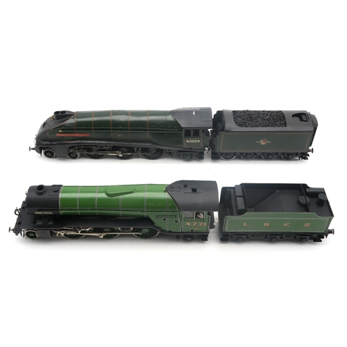 386 - Two large 0-gauge railway locomotives with tenders: a 2-6-2 