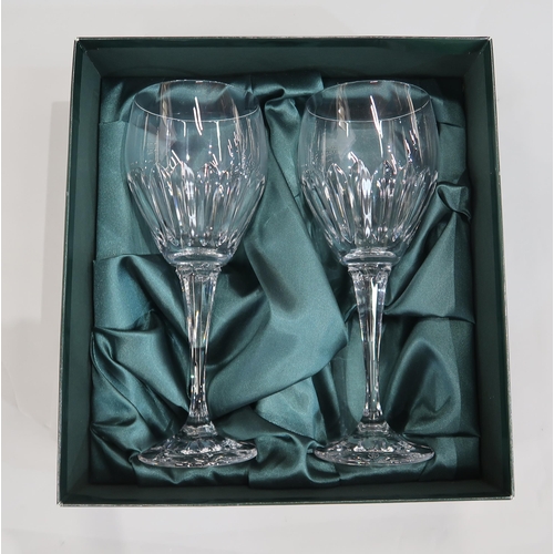 196 - A pair of boxed Thomas Webb wine glasses, a Matts Jonasson golden eagle glass paperweight, assorted ... 