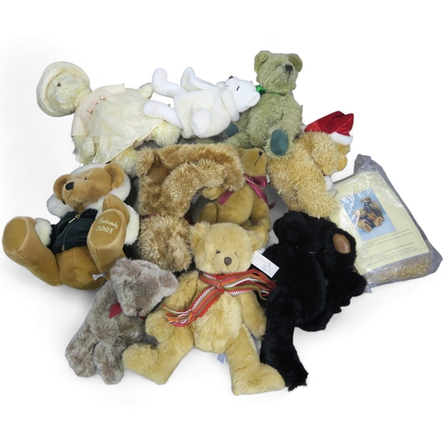 267 - A quantity of teddy bears including Kyle examples