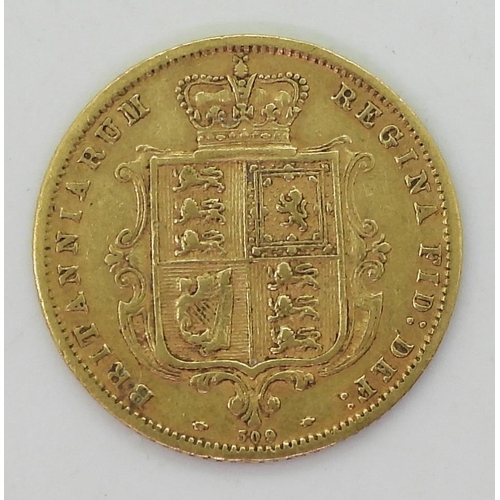 281 - Victoria (1837-1901) 1/2 shield back sovereign 1873Obverse Young head of Queen Victoria facing left,... 