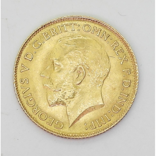 282 - George V (1910-1936) 1/2 sovereign coin 1914 ObversePortrait of King George V facing left legend aro... 