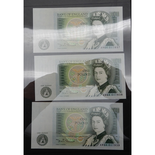 292 - Elizabeth II (1952-2022) Banknotes, £1 The Royal Bank of Scotland 1st October 1997 C/72 292201 throu... 