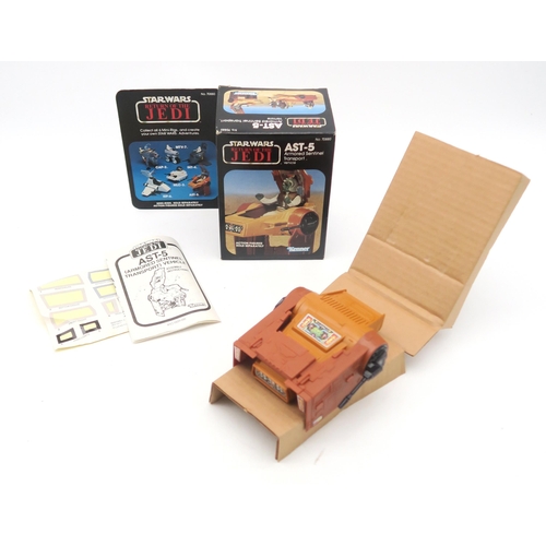 542 - A boxed Kenner Star Wars Return of the Jedi Speeder Bike Vehicle, AST-5 Armoured Sentinel Transport ... 