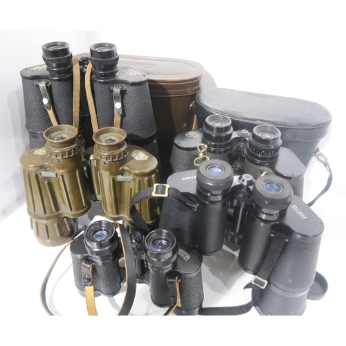 591 - Assorted binoculars, to include a pair of 6x30 Dienstglas binoculars by 