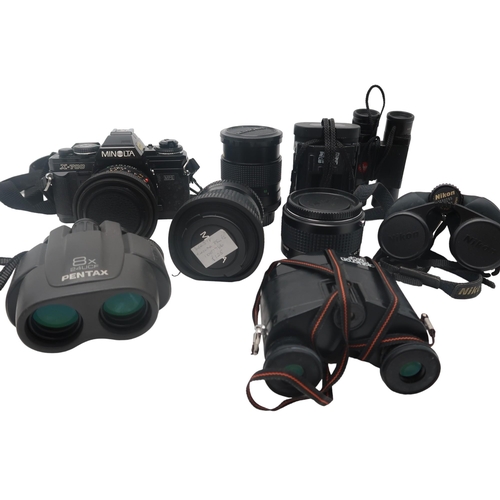 605 - A pair of Leitz, Wetzlar Trinovid 10x22 C binoculars; together with four further pairs with manufact... 