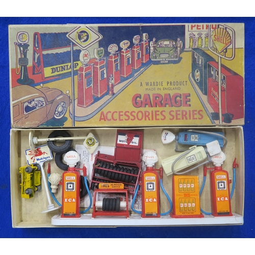 619 - Vintage toys, to include a large Marx Toys tinplate American-style Fire Chief's car; tinplate car an... 