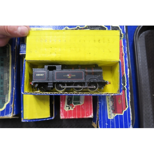 621 - A boxed Hornby Dublo 3232 Co-Co Diesel-Electric Locomotive, 2230 1,000 B.H.P Diesel-Electric Locomot... 