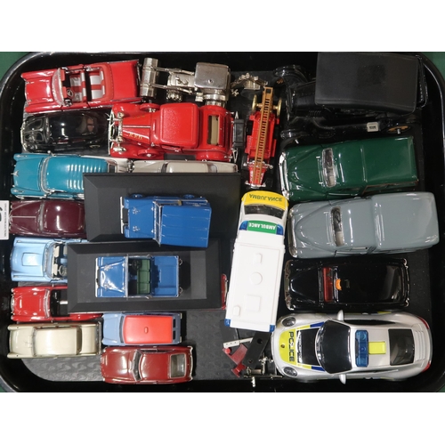 630 - A large and mixed collection of diecast model vehicles, with examples by the Danbury Mint, Vanguards... 