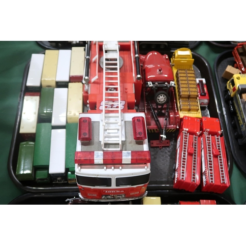 633 - A large and varied collection of diecast model vehicles, to include examples by the Danbury Mint, Co... 