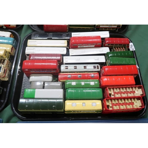 634 - A large collection of diecast model buses, largely by Corgi; together with a further quantity of Pic... 