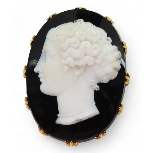 AN AGATE CAMEO