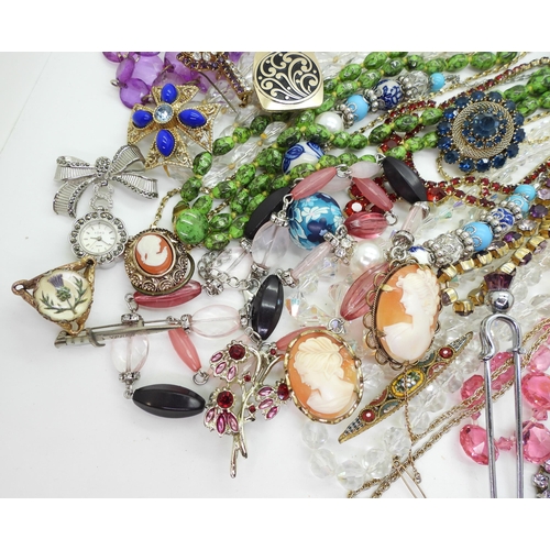 885 - Collection of vintage costume jewellery, including various beaded necklaces, a grouse foot brooch, g... 