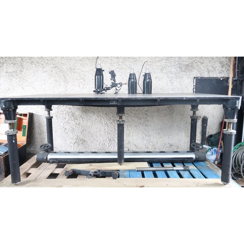 145 - A Large cast iron circa 1950 Williamson-Ross stereoscopic mapping table with associated multiplex pr... 
