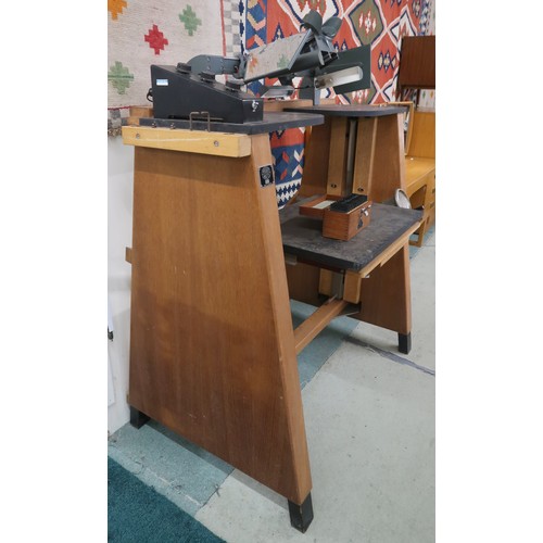 145 - A Large cast iron circa 1950 Williamson-Ross stereoscopic mapping table with associated multiplex pr... 