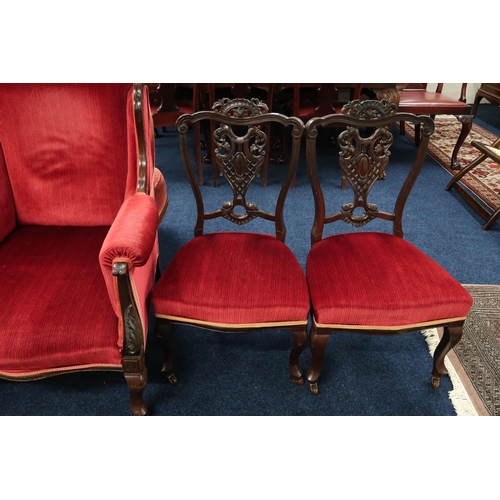 38 - A Victorian mahogany framed parlour suite consisting two seater settee, 101cm high x 139cm wide x 60... 