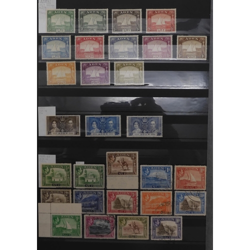 7016 - ABU DHABI a complete collection from sg1 to sg25 mint together with an almost complete collection of... 