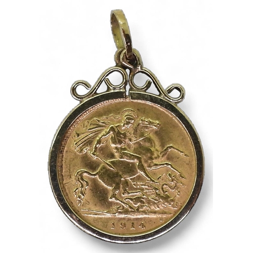 716 - A 1914 gold half sovereign in a 9ct gold pendant mount, weight 5.4gms