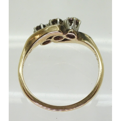 746 - A 9ct gold illusion set diamond ring, size k, weight 2.4gms