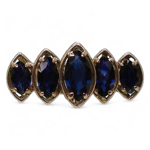 785 - A 14k gold retro sapphire ring, size T1/2, weight 4.2gms