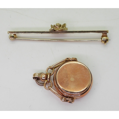 802 - A 9ct gold rose bar brooch, together with a 9ct rose gold swivel fob seal hallmarked Chester 1913, w... 