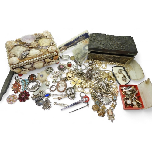 871 - A collection of silver and costume jewellery to include a Jakob Bengel style Art Deco brooch, silver... 