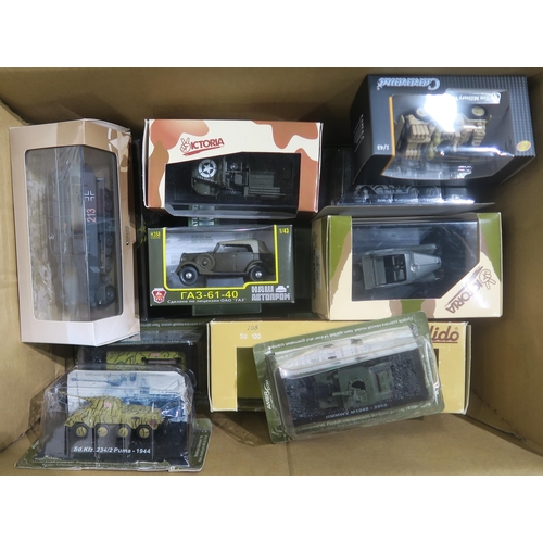 482 - A large quantity of packaged scale model military vehicles, to include examples by atlas Editions, S... 