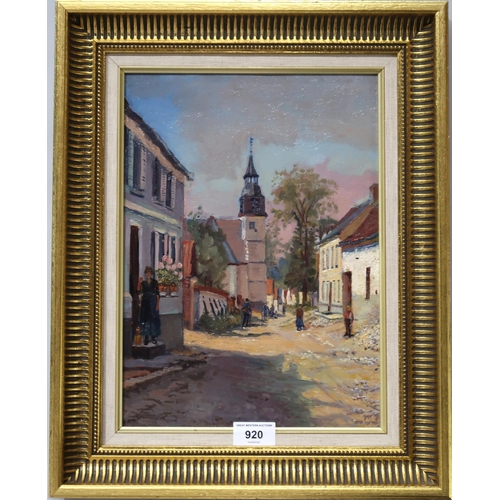 920 - 20th CENTURY SCHOOL VIEW OF THE TOWN CHURCH Oil on board, signed lower left 'Paul', 33 x 24cm... 