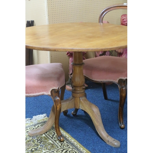 138 - A lot comprising a circular topped tilt top breakfast table on tripod base, 72cm high x 91cm diamete... 