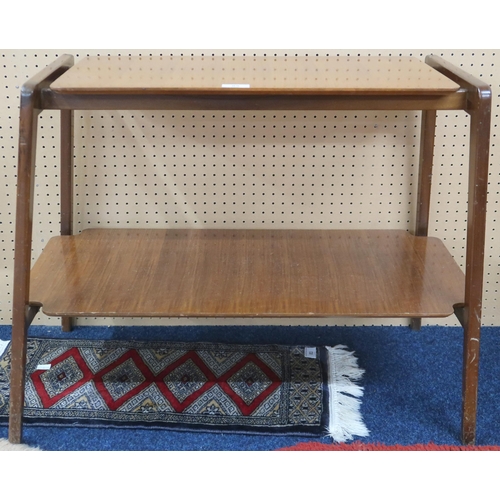 85 - A mid 20th century Wrighton two tier side table with lift out tray top on shaped tapering supports j... 