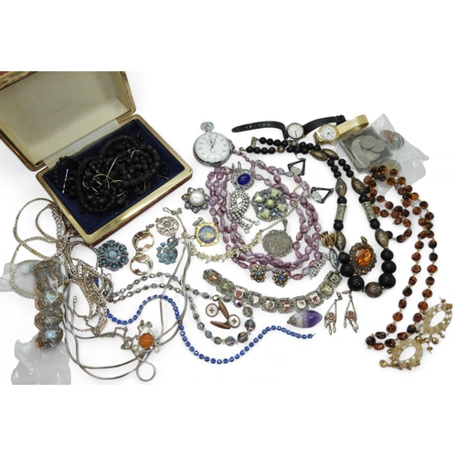 893 - A collection of vintage costume jewellery to include a Smiths stopwatch, inscribed to the reverse W8... 