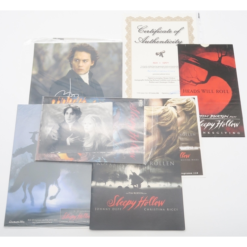 560 - Sleepy Hollow (1999) - a screenplay signed by stars Johnny Depp, Richard Griffiths, Christopher Walk... 