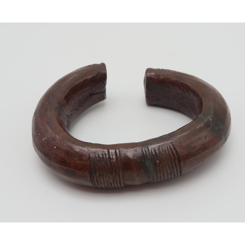 335 - An African bronze ankle bracelet, 11cm 