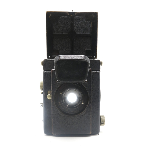 551A - A  Thornton-Pickard Rubyette No. 2 reflex camera, fitted with a Ross Xpres 112mm 1:3.5 lens, in... 