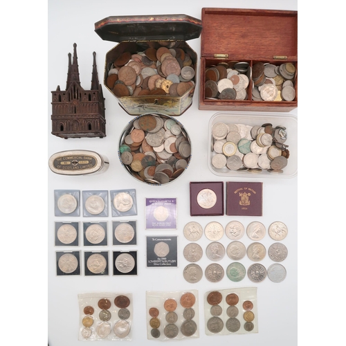 440 - A lot comprising mostly GB coins with commemorative examples, novelty banks etc