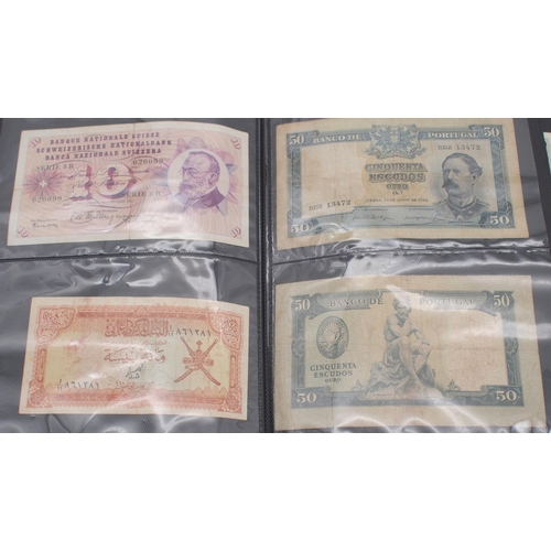 465F - A worldwide banknote collection in an album