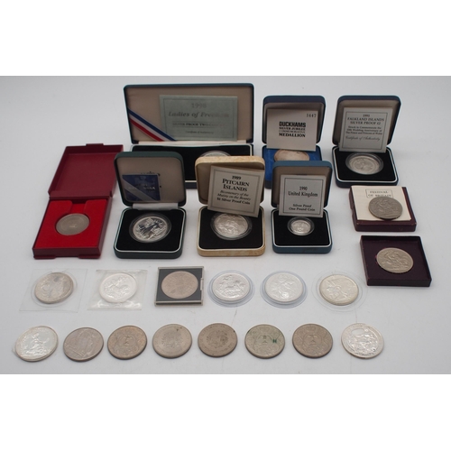 468D - ELIZABETH II (1952-2022) 1998 Ladies Of  Freedom Silver Proof Two-Coin Set, 1990 Silver Proof £1, 19... 