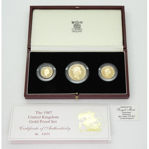 470 - ELIZABETH II (1952-2022) Royal Mint 1987 Gold Proof SetTo include £2 15.98 grams 28.4mm Ø, 1 Soverei... 