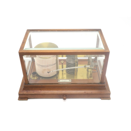 2640 - A BAROGRAPH BY WHYTE THOMSON & Co., GLASGOWHoused in a glazed case with bevelled panes, the plin... 